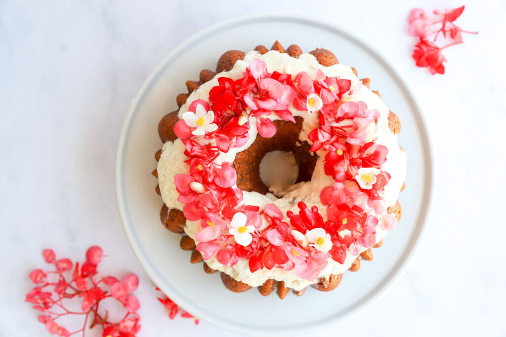 Delicious carrot bundt cake with a gluten-free recipe