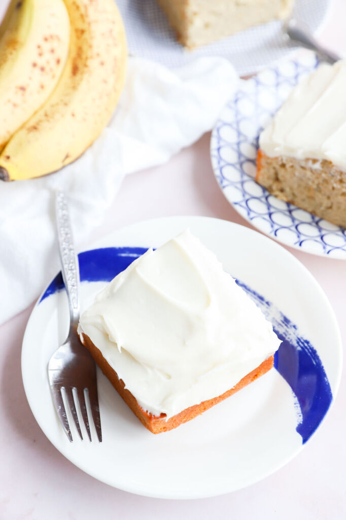 Delicious gluten-free banana cake with cream cheese frosting